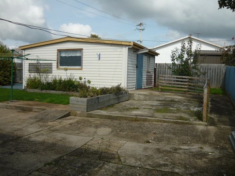 11 Oates Street, Burnie TAS 7320