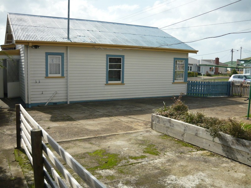 11 Oates Street, Burnie TAS 7320