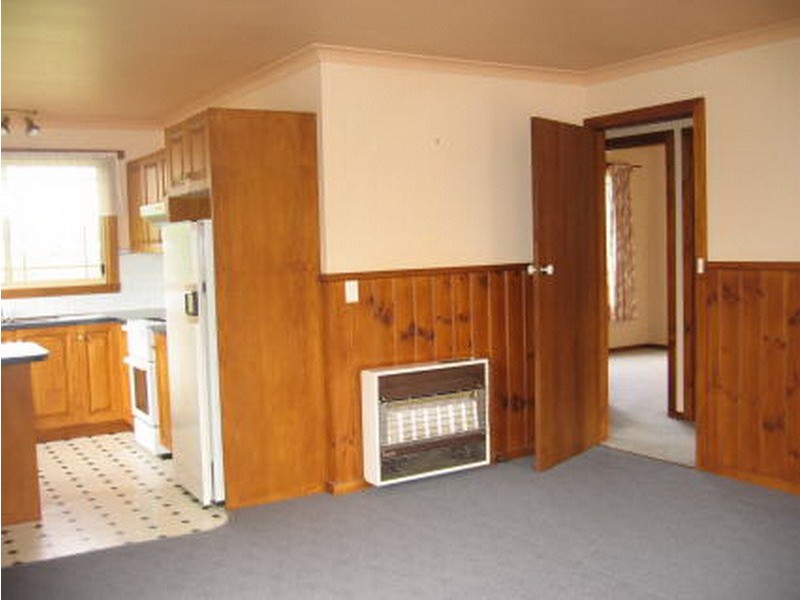 2/21 Abbott Street, Burnie TAS 7320