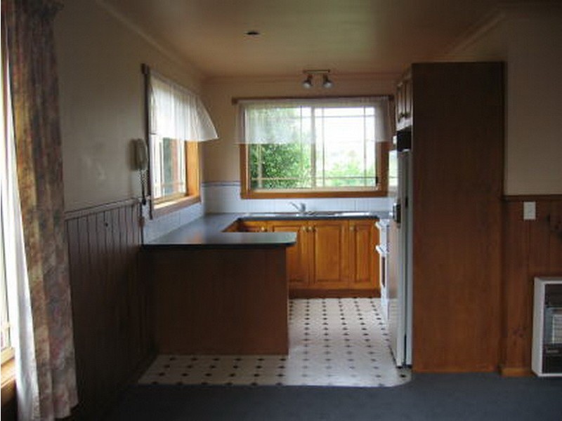 2/21 Abbott Street, Burnie TAS 7320