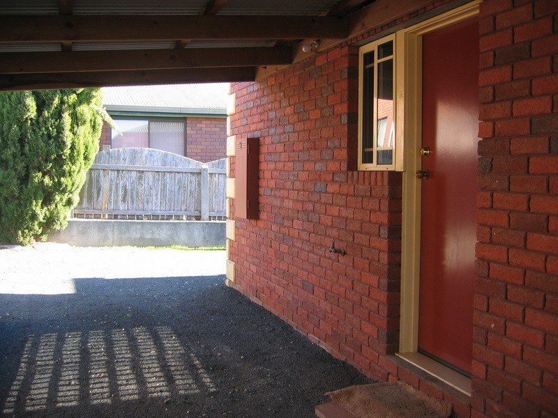 2/21 Abbott Street, Burnie TAS 7320