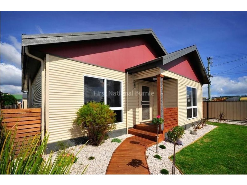 85 Bass Highway, Somerset TAS 7322