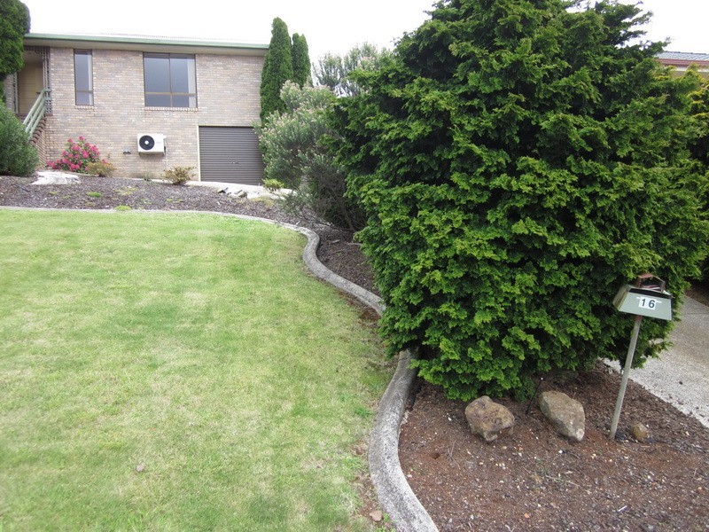 16 Manuka Drive, Burnie TAS 7320