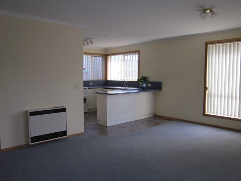 2/12a Esplanade, Somerset TAS 7322