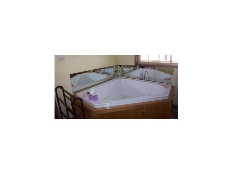 130 White Hills Road, Penguin TAS 7316