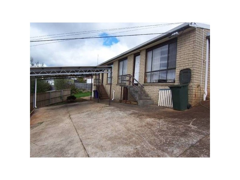 2/20a Federal Street, Burnie TAS 7320