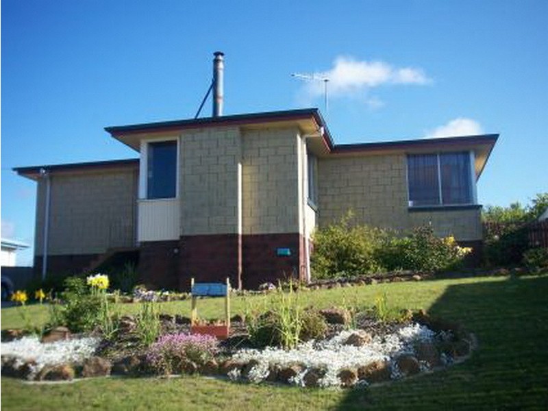 2 Pease Street, Burnie TAS 7320