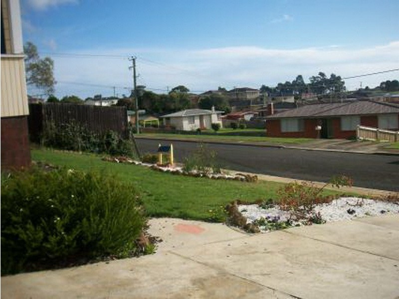 2 Pease Street, Burnie TAS 7320