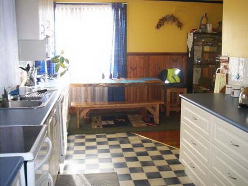 2 Pease Street, Burnie TAS 7320