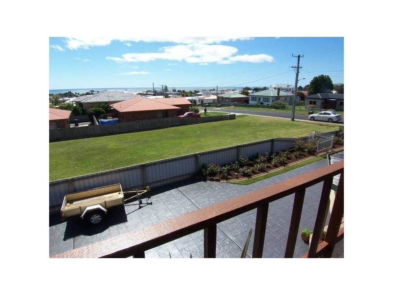 29 Elizabeth Street, Somerset TAS 7322