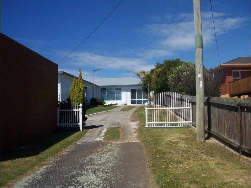 3 Esplanade, Somerset TAS 7322