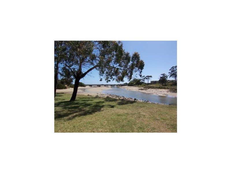 2A Simpson Street, Somerset TAS 7322