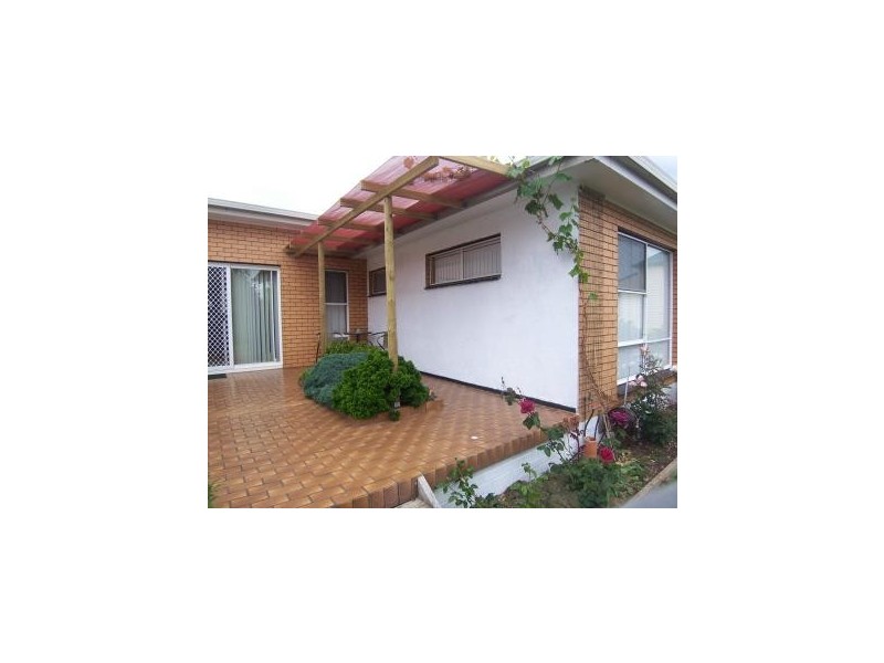 2A Simpson Street, Somerset TAS 7322