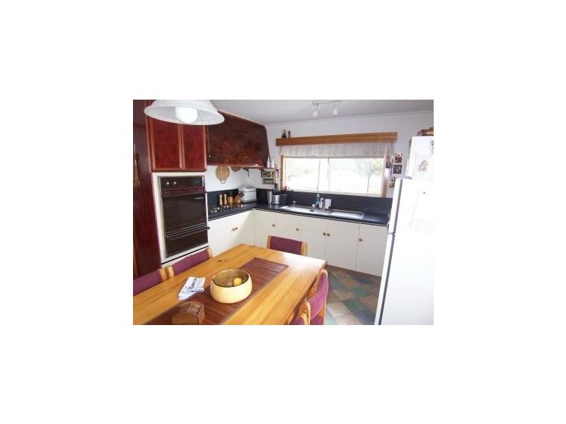 2A Simpson Street, Somerset TAS 7322