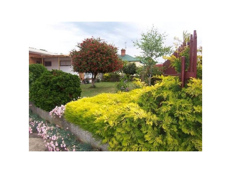 2A Simpson Street, Somerset TAS 7322