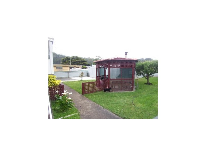 2A Simpson Street, Somerset TAS 7322