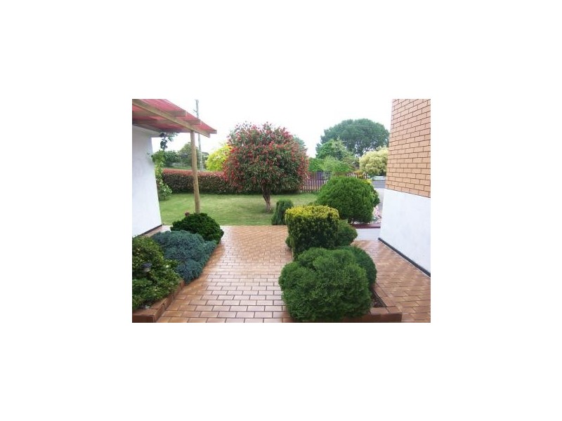 2A Simpson Street, Somerset TAS 7322