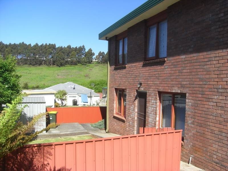3/33 Collins Street, Burnie TAS 7320