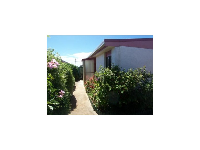 2/13 Oonah Crescent, Somerset TAS 7322