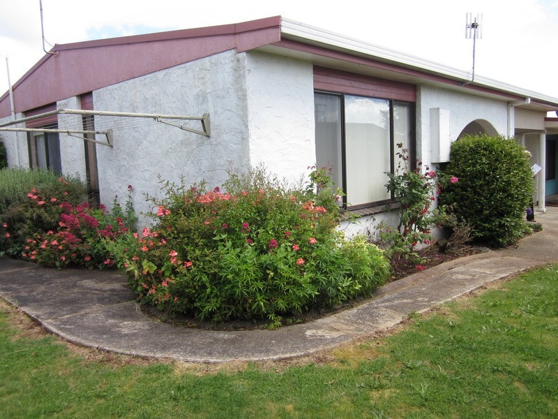 2/13 Oonah Crescent, Somerset TAS 7322