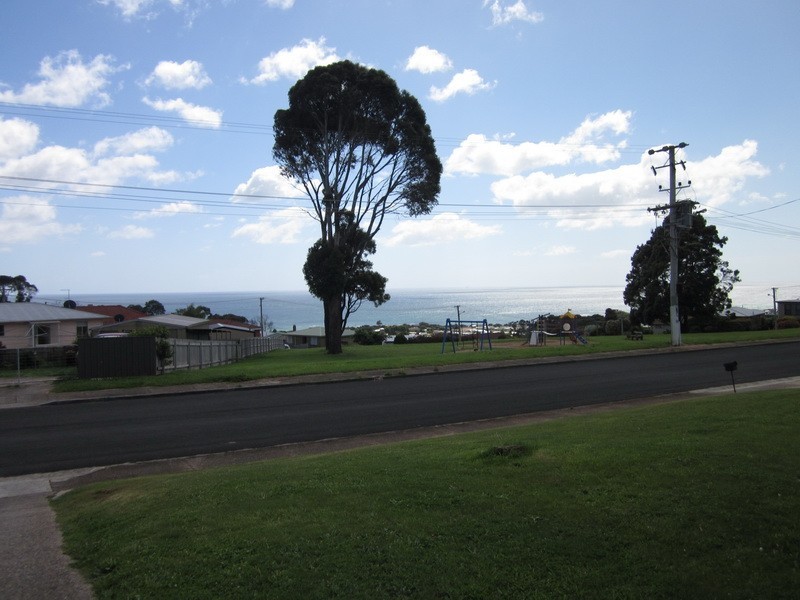 2/13 Oonah Crescent, Somerset TAS 7322