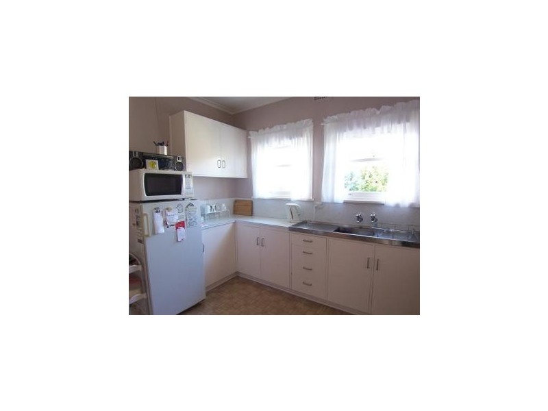 28 Arthur Street, Somerset TAS 7322