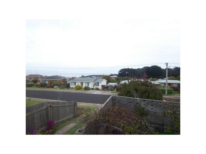 4 Winter Avenue, Burnie TAS 7320