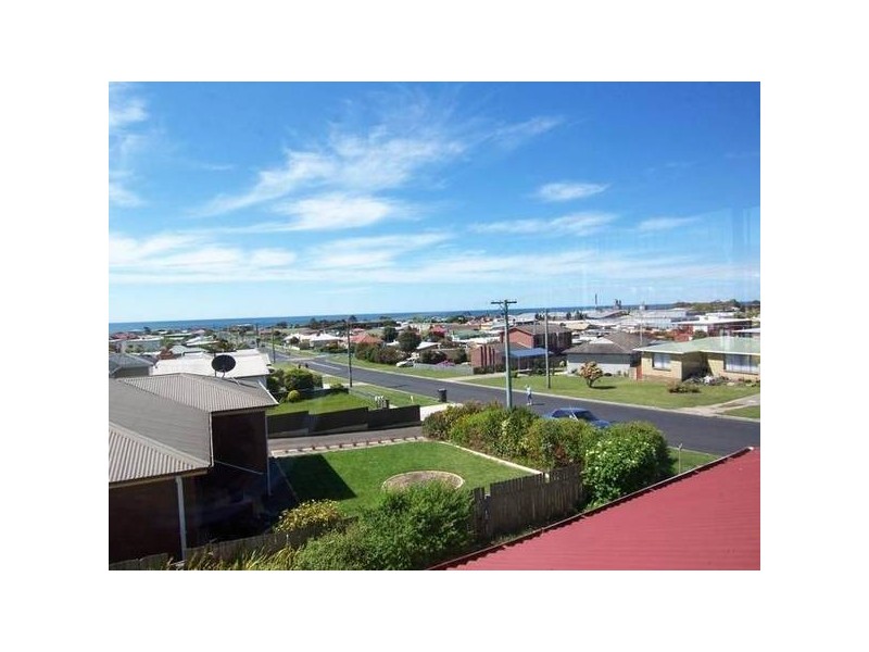 23 George Street, Somerset TAS 7322