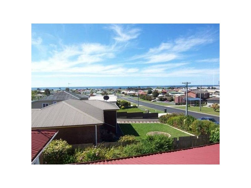 23 George Street, Somerset TAS 7322