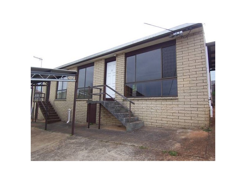 3/20a Federal Street, Burnie TAS 7320
