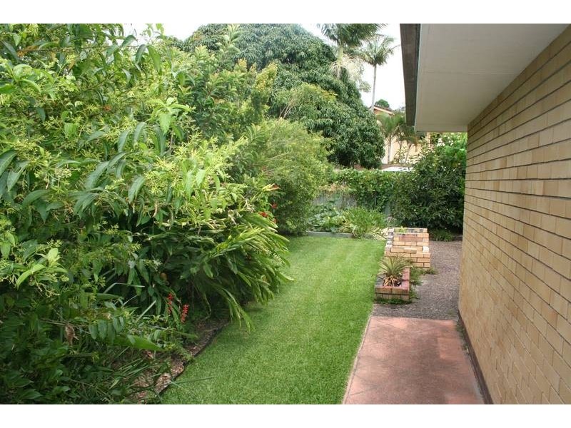 203 Mallawa Drive, Palm Beach QLD 4221