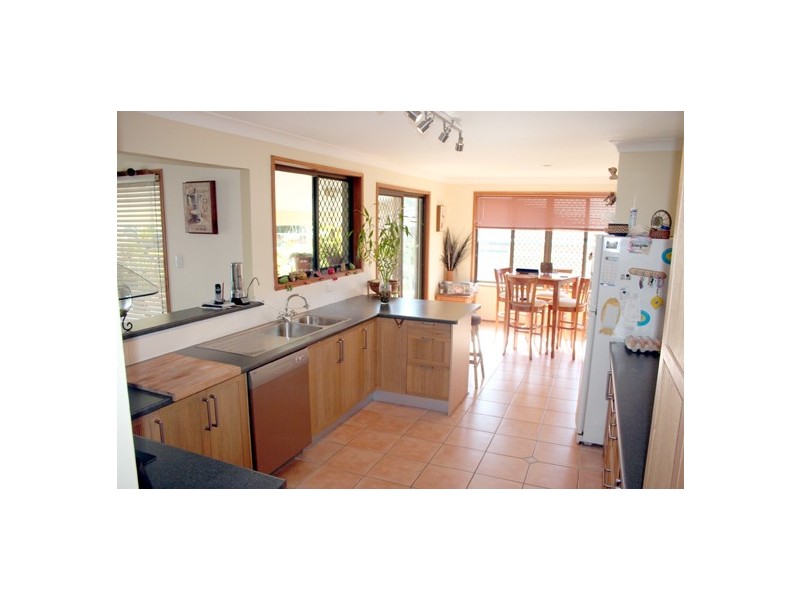 5 Foreshore Close, Elanora QLD 4221