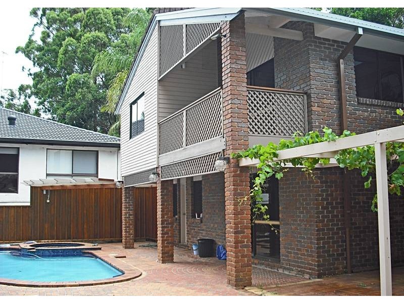 15 Oakwood Terrace, Palm Beach QLD 4221