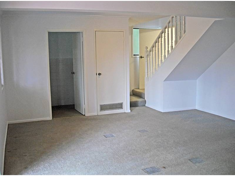 15 Oakwood Terrace, Palm Beach QLD 4221