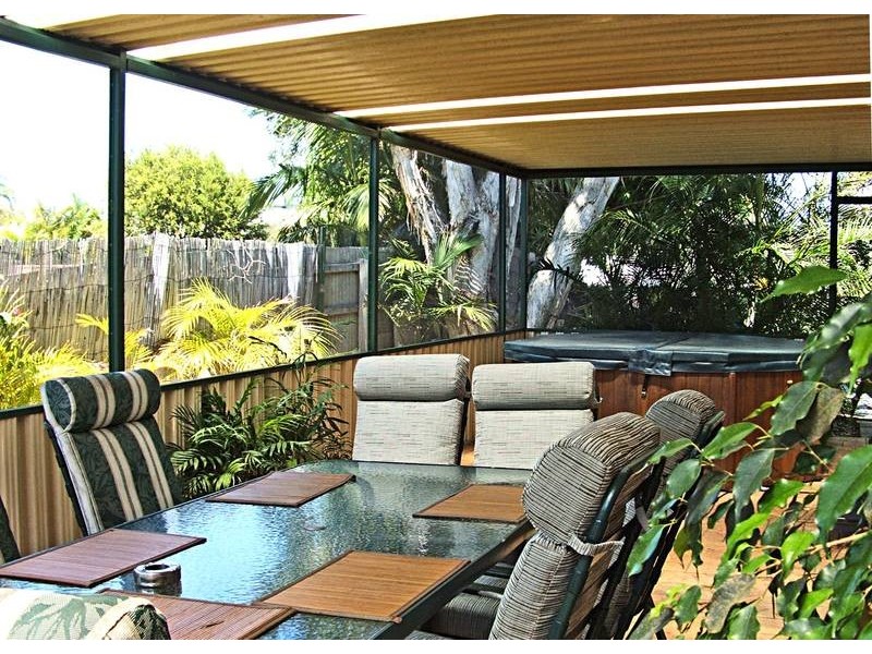 2 Iluka St, Palm Beach QLD 4221