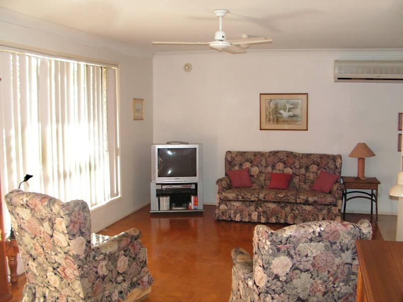 14 Cosmos Court, Elanora QLD 4221