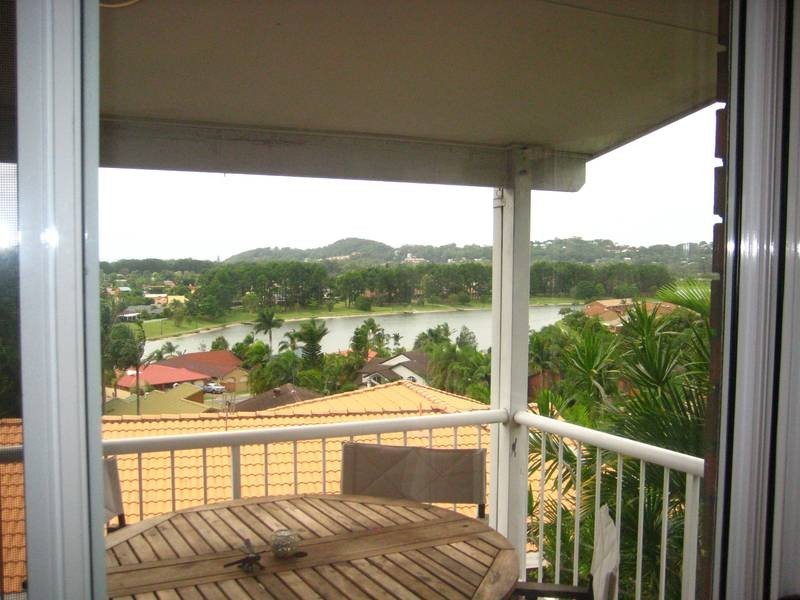 9 Jandakot Court, Elanora QLD 4221