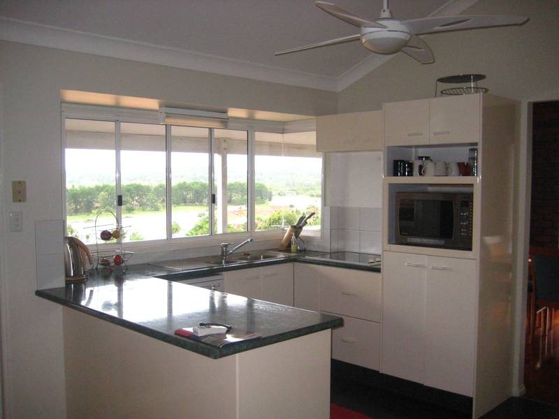 9 Jandakot Court, Elanora QLD 4221