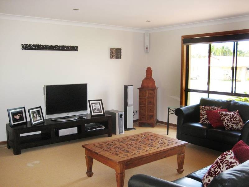 11 Sequioa Close, Elanora QLD 4221