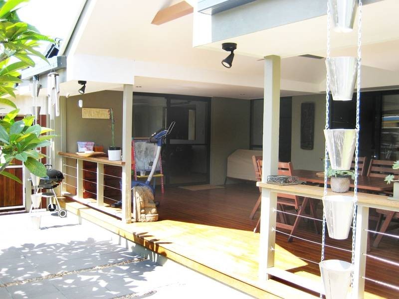 11 Sequioa Close, Elanora QLD 4221