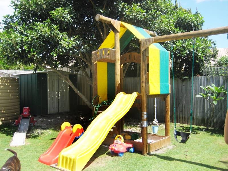 11 Sequioa Close, Elanora QLD 4221