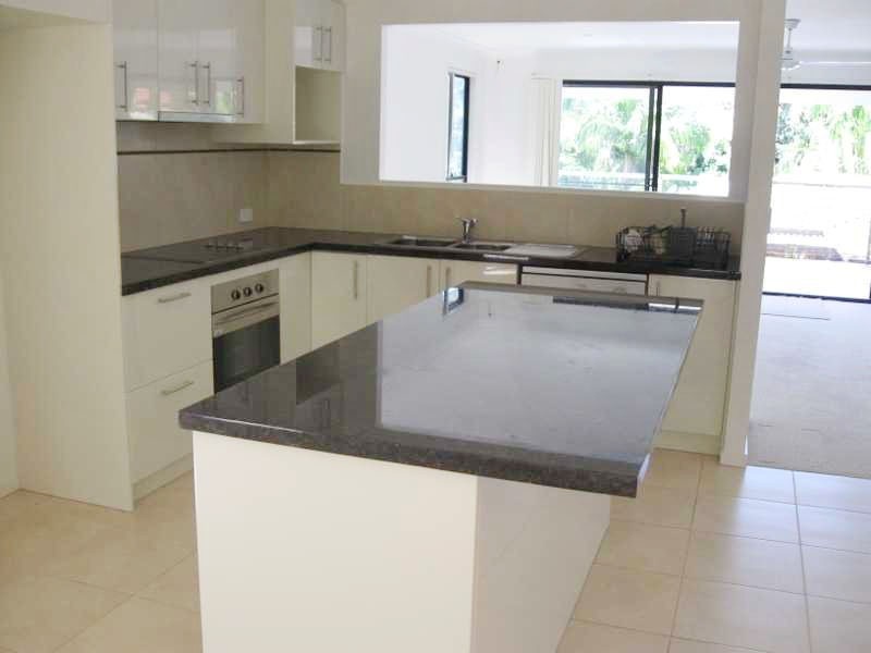 2/11 Sellin Place, Currumbin Waters QLD 4223