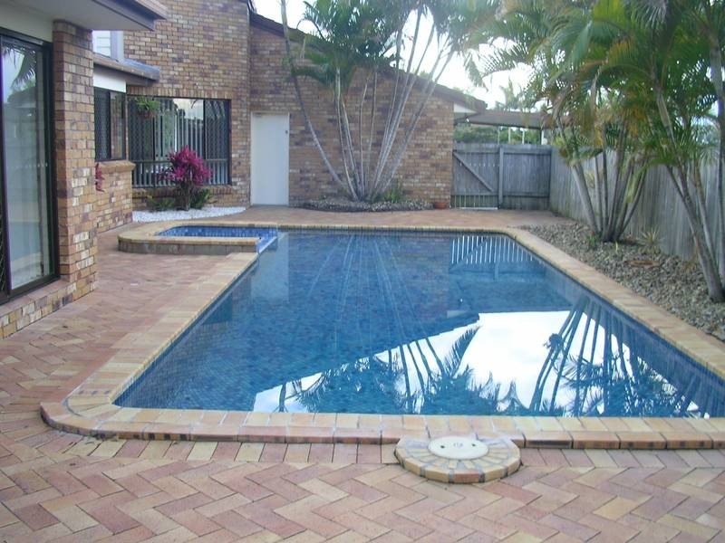 100 KP McGrath Drive, Elanora QLD 4221