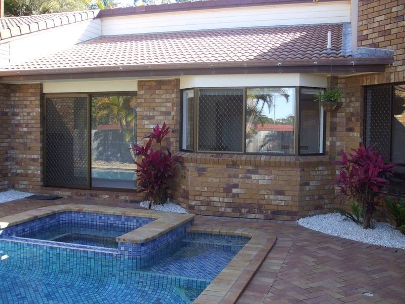 100 KP McGrath Drive, Elanora QLD 4221