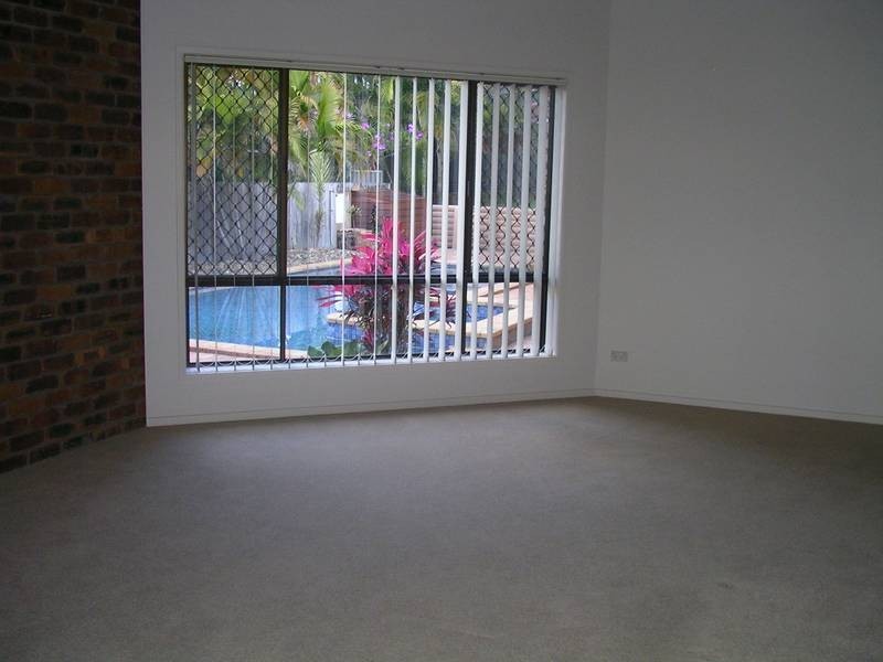 100 KP McGrath Drive, Elanora QLD 4221