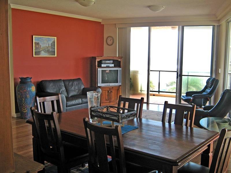 4/3 Twenty Seventh Avenue, Palm Beach QLD 4221