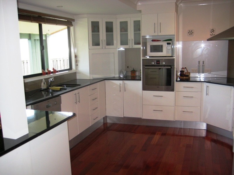 13 Ballidu Close, Elanora QLD 4221