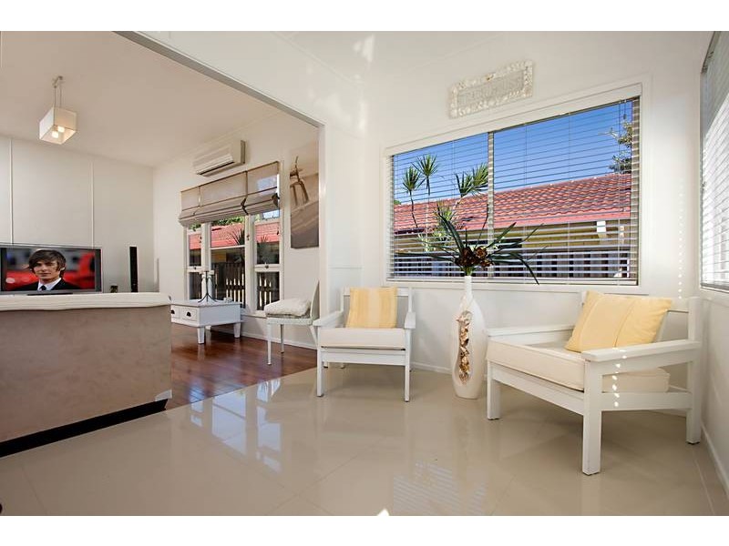 14 Second Avenue, Palm Beach QLD 4221