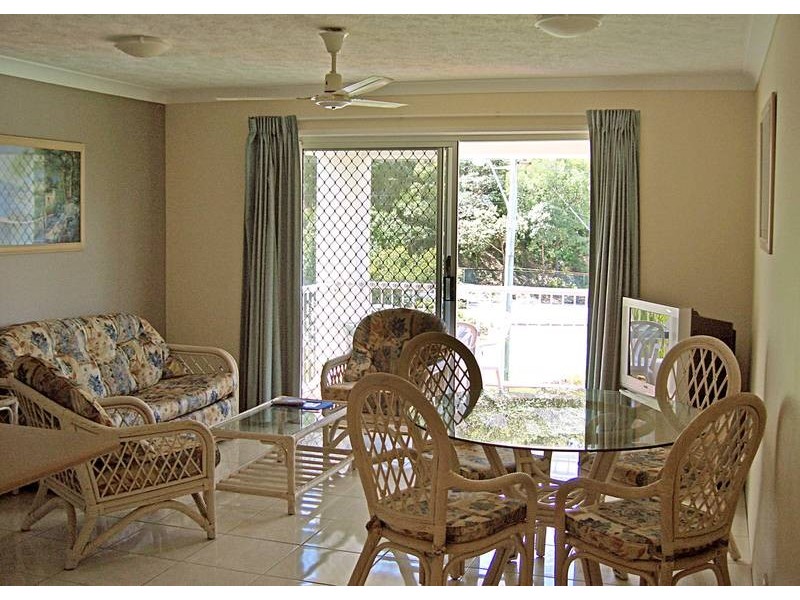 15/16 Djerral Avenue, Burleigh Heads QLD 4220