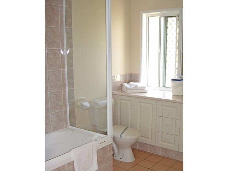 15/16 Djerral Avenue, Burleigh Heads QLD 4220